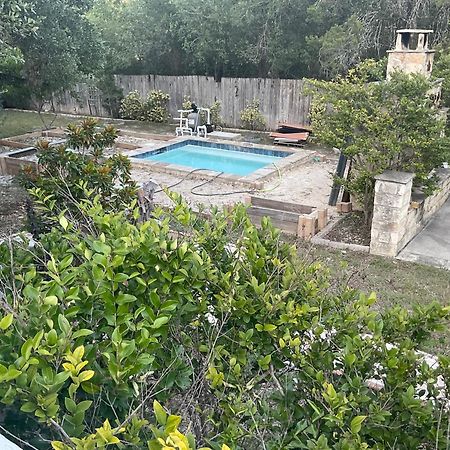 The Retreat Villa San Antonio Exterior photo