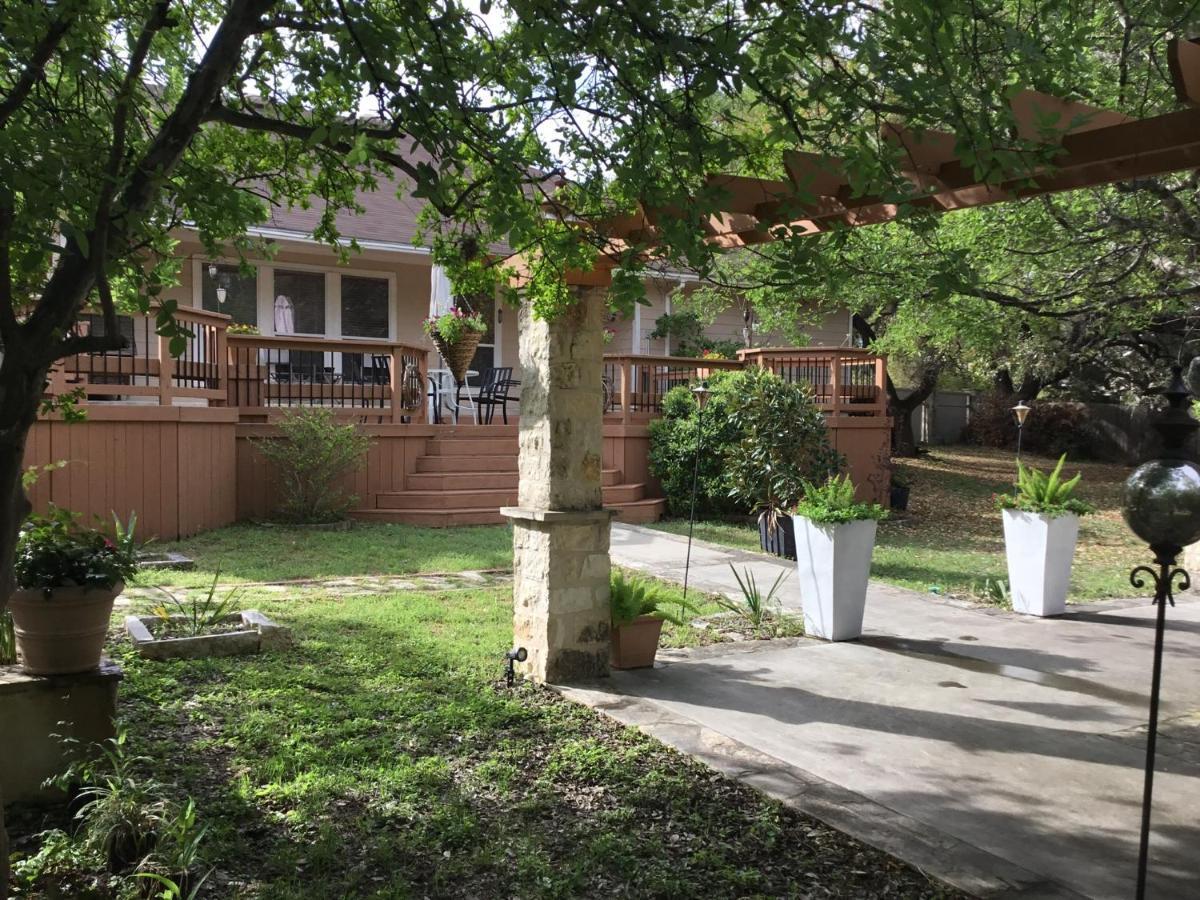 The Retreat Villa San Antonio Exterior photo