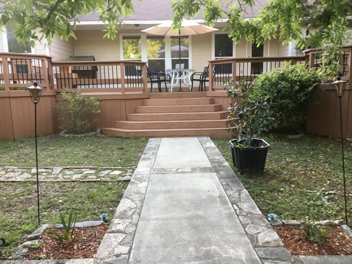 The Retreat Villa San Antonio Exterior photo