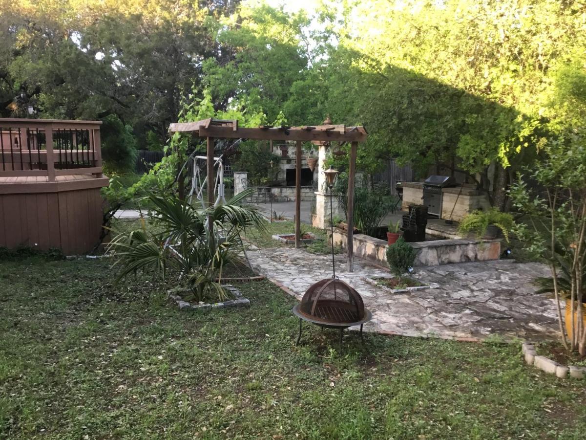 The Retreat Villa San Antonio Exterior photo
